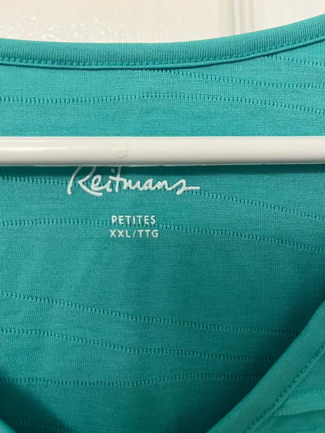 pretty mint green top, never worn, 2X, $5 in Women's - Tops & Outerwear in City of Halifax - Image 3