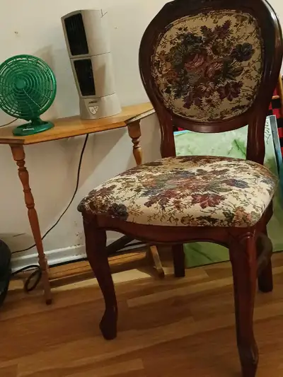 chaise look antique vintage a vendre, View more