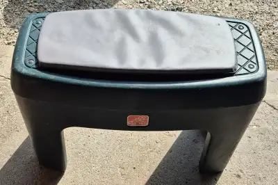 Step 2 Garden Seat Bench/Kneeler, View more