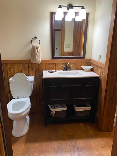 Fully furnished, all-inclusive studio apt above garage in Stratford. Inclusions (heat, water, electr...