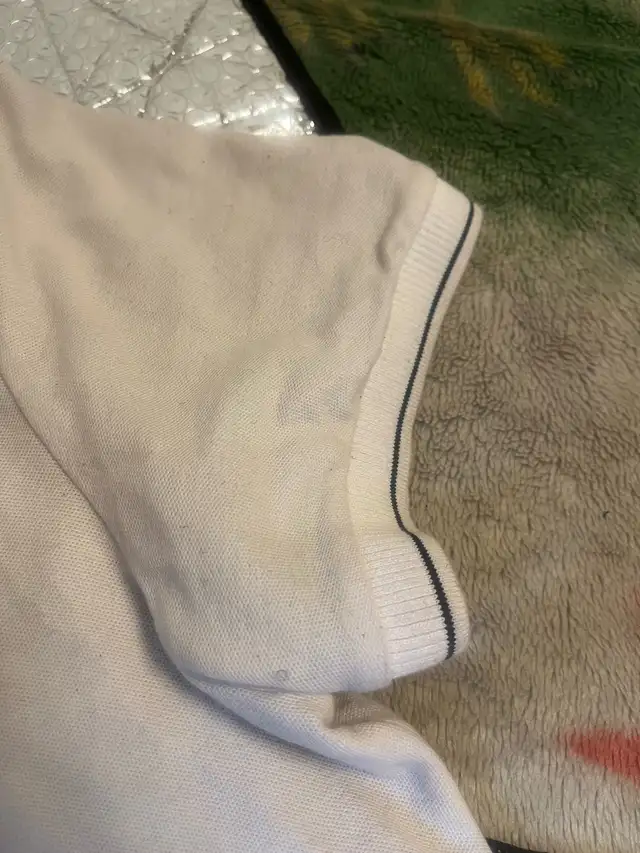 Bowmanville Sale - Men's Hugo Boss Zip-Placket Polo Shirt (L) in Men's in Oshawa / Durham Region - Image 4