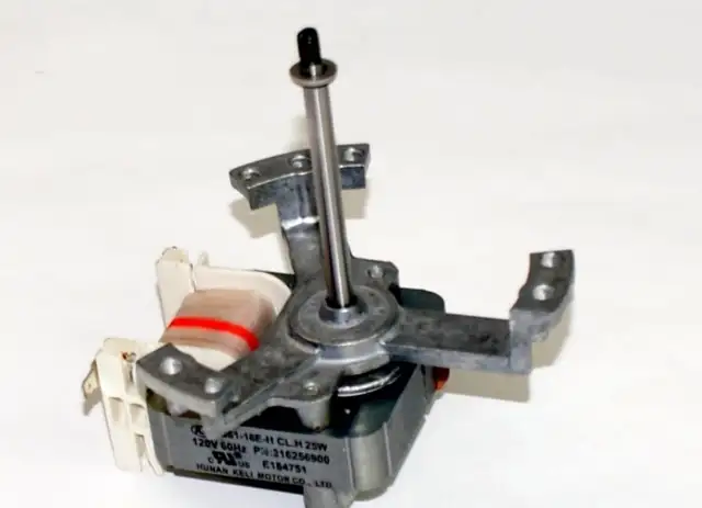 Convection fan motor in Stoves, Ovens & Ranges in Markham / York Region - Image 2