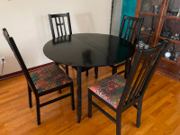 Table de cuisine extensible avec 4 chaises