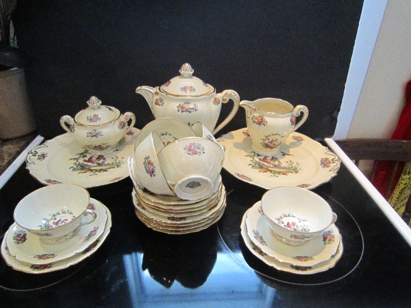 ROYALE, Limoges France Tea Set for 6, Pattern 14324 Arts