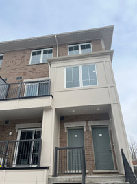 Townhouse for rent in Oshawa - 2499$