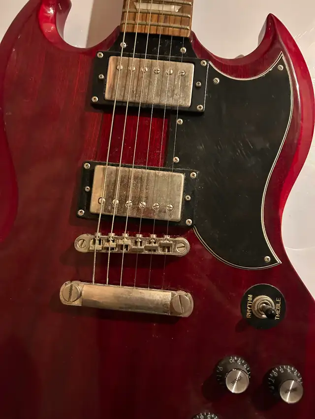 Epiphone SG electric guitar in Guitars in Markham / York Region - Image 3