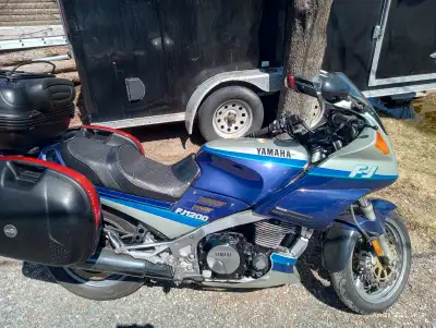Selling my FJ, too many bikes. Starts easy, new oil, heated grips, Corbin Sgt seat, compete Givi car...
