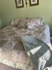 Quilted Bedspread set with matching drapes