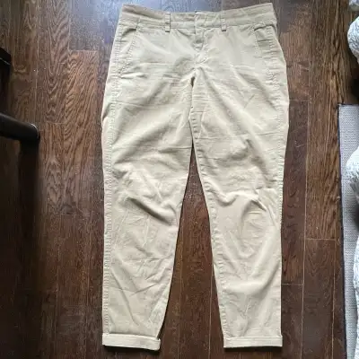 Vince Classic Tan Chino Stretch Khaki Mid Rise Pants-Size 6, View more