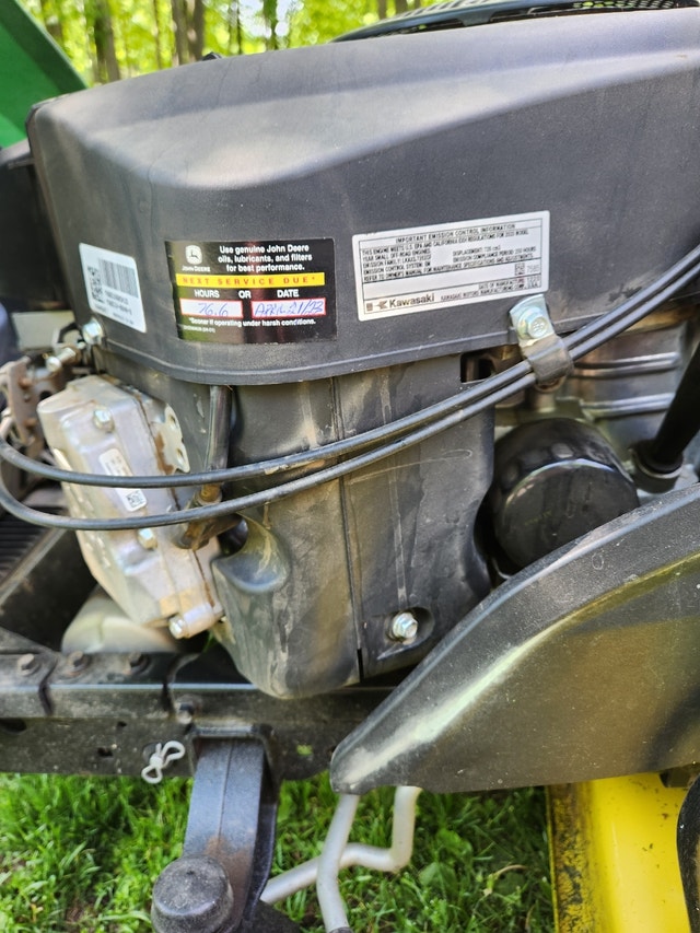 John deere lawn tractor S240 kawasaki motor Lawnmowers & Leaf Blowers