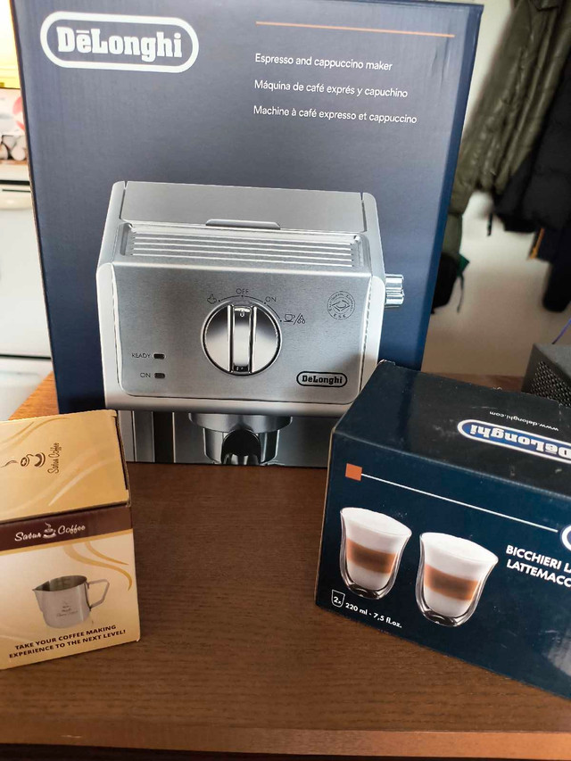 Machine à Café DeLonghi ECP 3630 Espresso, Cappuccino, Neuve dans Machines à café  à Laval/Rive Nord