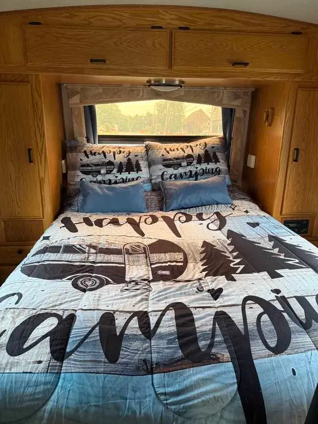 Motorisé B+ Dynamax isata in RVs & Motorhomes in St-Georges-de-Beauce - Image 11