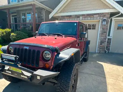 2007 Wrangler Saraha Unlimited in excellent shape. Lots of extras, a lift, 35 tires, stereo with nav...