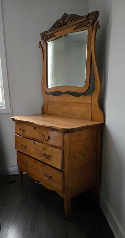 commode antique avec miroir, View more