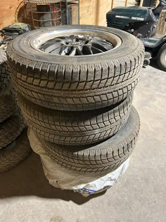 4 Winter tires + Rims 225 / 65 R17 in Tires & Rims in City of Toronto - Image 2