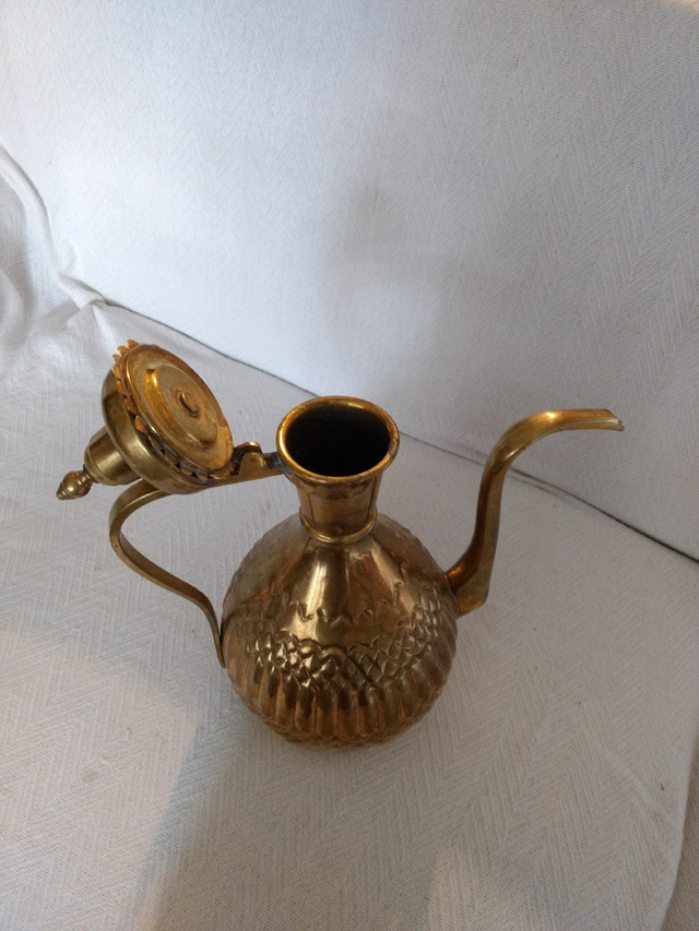 Brass Teapot Genie Lamp Pitcher in Home Décor & Accents in Kingston - Image 4