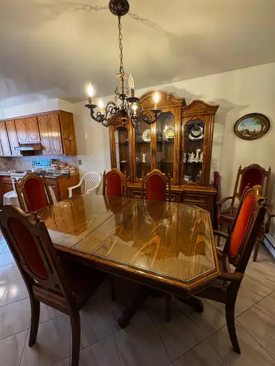 Plusieurs meubles en bois antique - tables-, View more