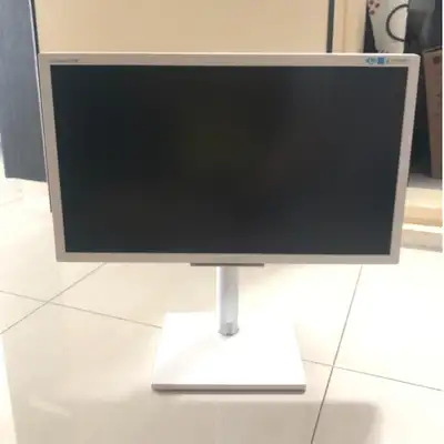 Samsung 23inch monitor Syncmaster F2380 white mint condition, View more