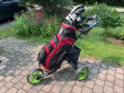 Bâtons de golf Adams incluant sac et voiturette, View more