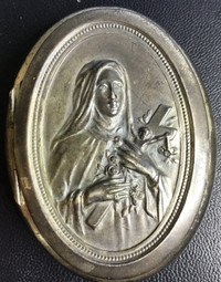 PACO Silver Mother Mary Holding  Cross-RARE Pill Box-Germany