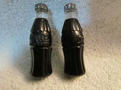 MINIATURE 1950' s BAKELITE COCA-COLA BOTTLE CIGARETTE LIGHTER, View more