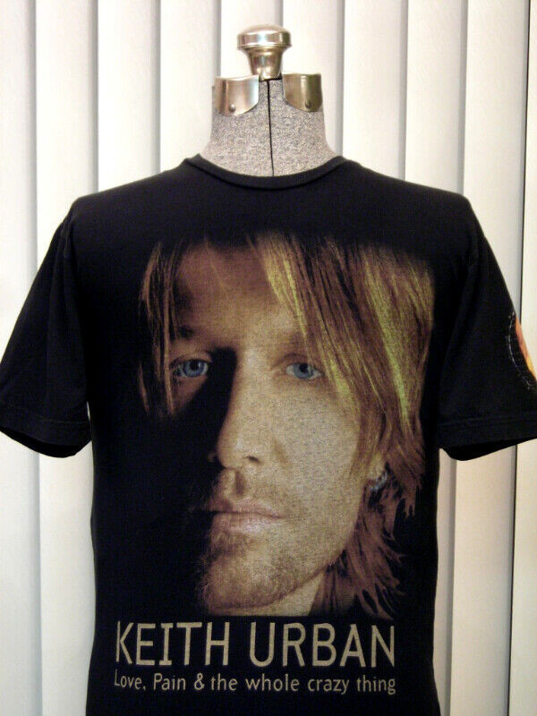 2007 Keith Urban World Tour Concert T-shirt in Arts & Collectibles in Edmonton