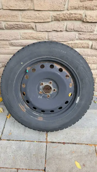 Get ready for winter with this set of Bridgestone Blizzak winter tires, offering reliable performanc...