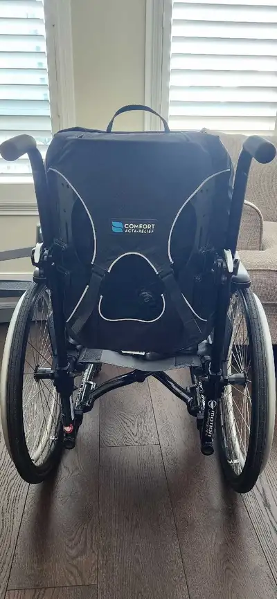 Selling Like NEW Deluxe HELIO A7 Aluminum folding wheelchair. Was 2300 when new. Addtional Features...