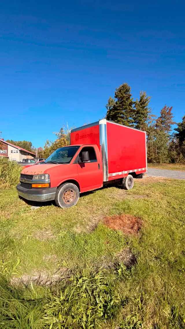 Chevrolet Express Cargo Van 2011