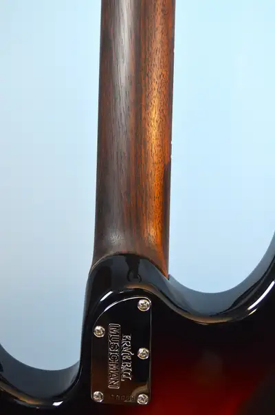 Ernie Ball Music Man Luke 2 Manche en palissandre massif - MINT!, View more