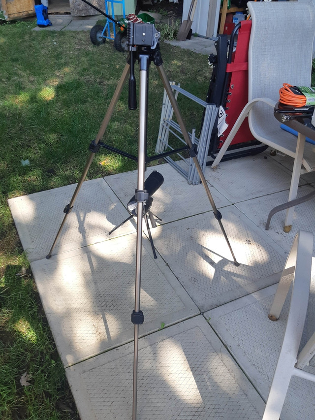 Téléscope avec petit trépied et grand dans Appareils photo et caméras  à Laval/Rive Nord - Image 2