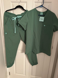 Women’s scrubs