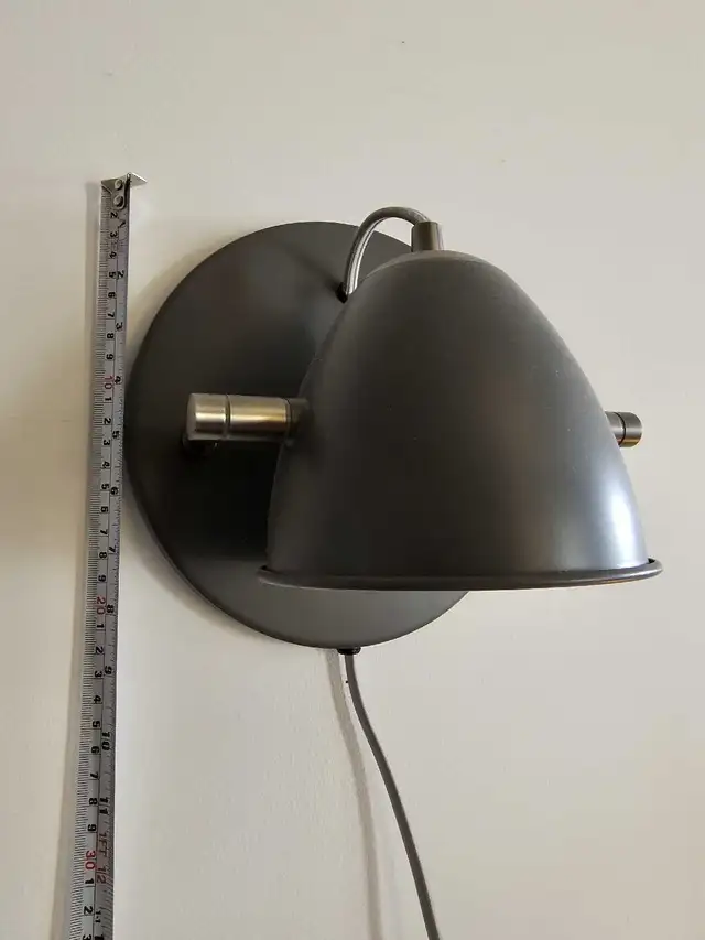 Lampe de mur "Article" / "Article" wall lamp (sconce) in Indoor Lighting & Fans in City of Montréal - Image 4