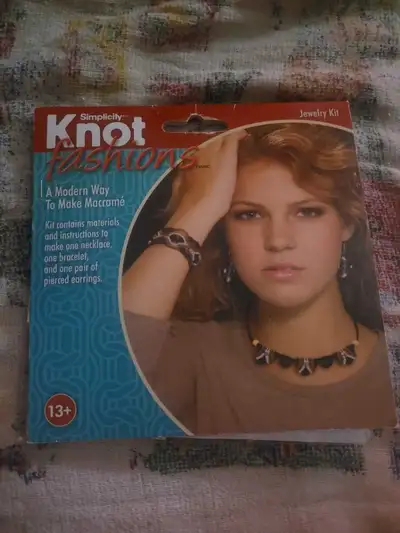 simplicity knot fashions, View more