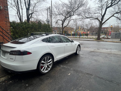 Tesla P85D awd 2014