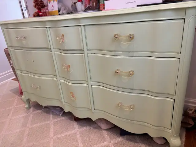 Solid Wood Dresser in Dressers & Wardrobes in City of Toronto - Image 2