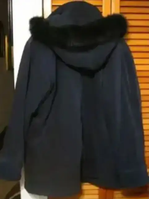 20$ - Manteau TG Femmes d'Hiver / Size XL Women's Winter Coat.. in Women's - Tops & Outerwear in City of Montréal - Image 3
