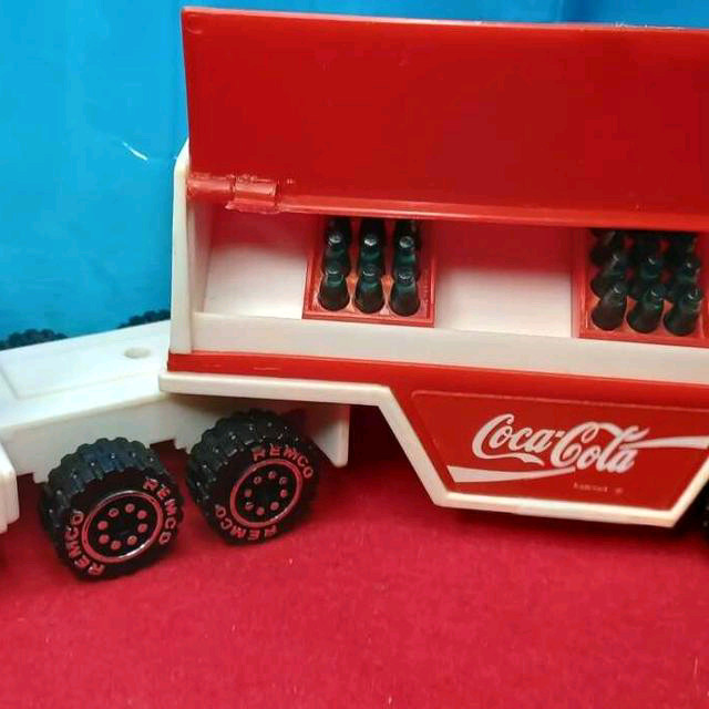 Vintage Toy Coca Cola Truck in Toys & Games in Sarnia