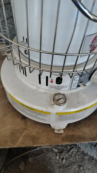 Early used. Bought a while back for 299. Great for camping or heating garages/ patios. 100$ obo