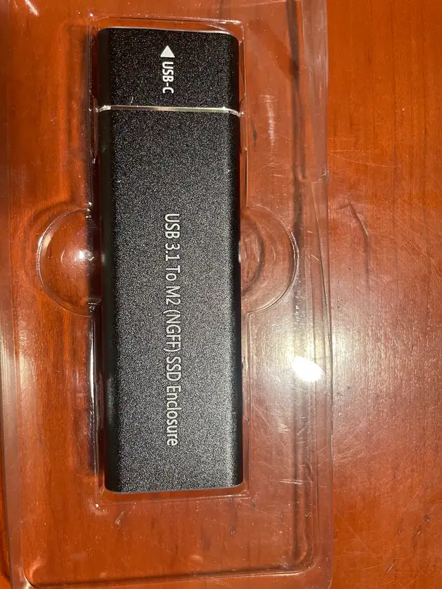 USB 3.1 to M2 SSD ENCLOSURE in Cables & Connectors in Mississauga / Peel Region - Image 4