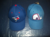 2 casquettes pour jeunes-Blue Jays et Nordiques (neuves )