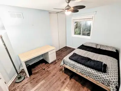 Furnished Spacious Room - South Kanata