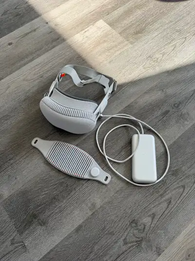 Silver Apple Vision Pro 256GB, View more