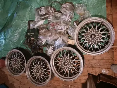 I have spare rims and parts for a early 90's Jaguar XJ6 series 3 for sale. In great condition, rims,...