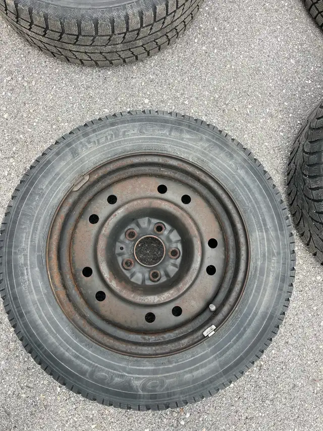 winter tires 215/65R16 in Tires & Rims in Gatineau - Image 4