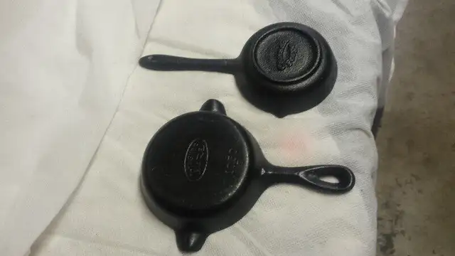 Vintage Teton Co limited 10 inch & 2 small decorative in Arts & Collectibles in Red Deer - Image 5