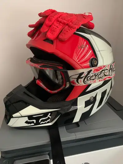 Casque Fox racing V2 médium , View more