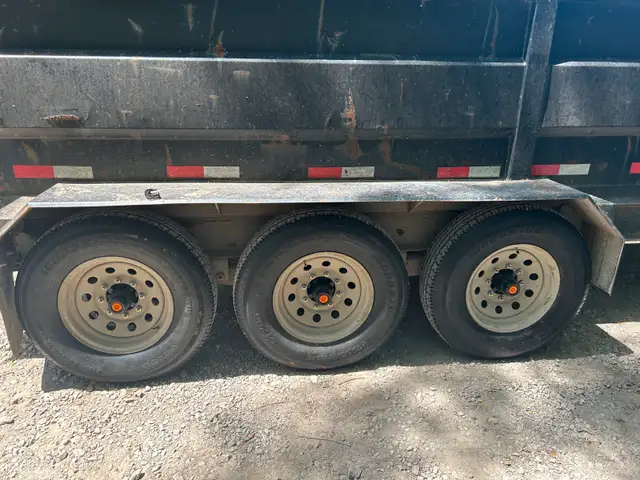2016 dump trailer 16' x 7' in Cargo & Utility Trailers in Hamilton - Image 9