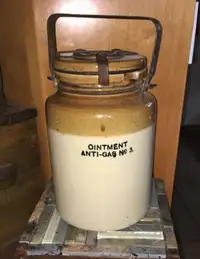 Rare WWII Era Anti-Gas Ointment Doulton Lambeth Stoneware Jar