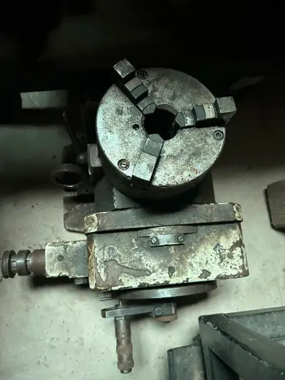 6” 3 jaw chuck dividing head, 1-1/2” hole thru,  pto,, View more
